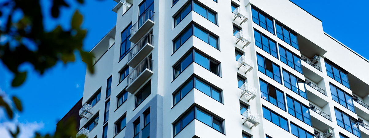 Cómo elegir el acristalamiento según la orientación de tu casa