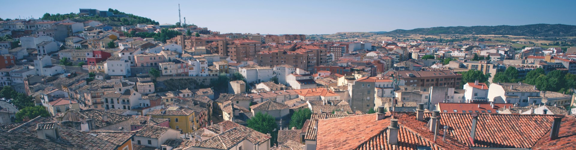 Imagen panorámica de edificios en Castilla-La Mancha, ámbito de aplicación de las subvenciones rehabilitación energética 2025